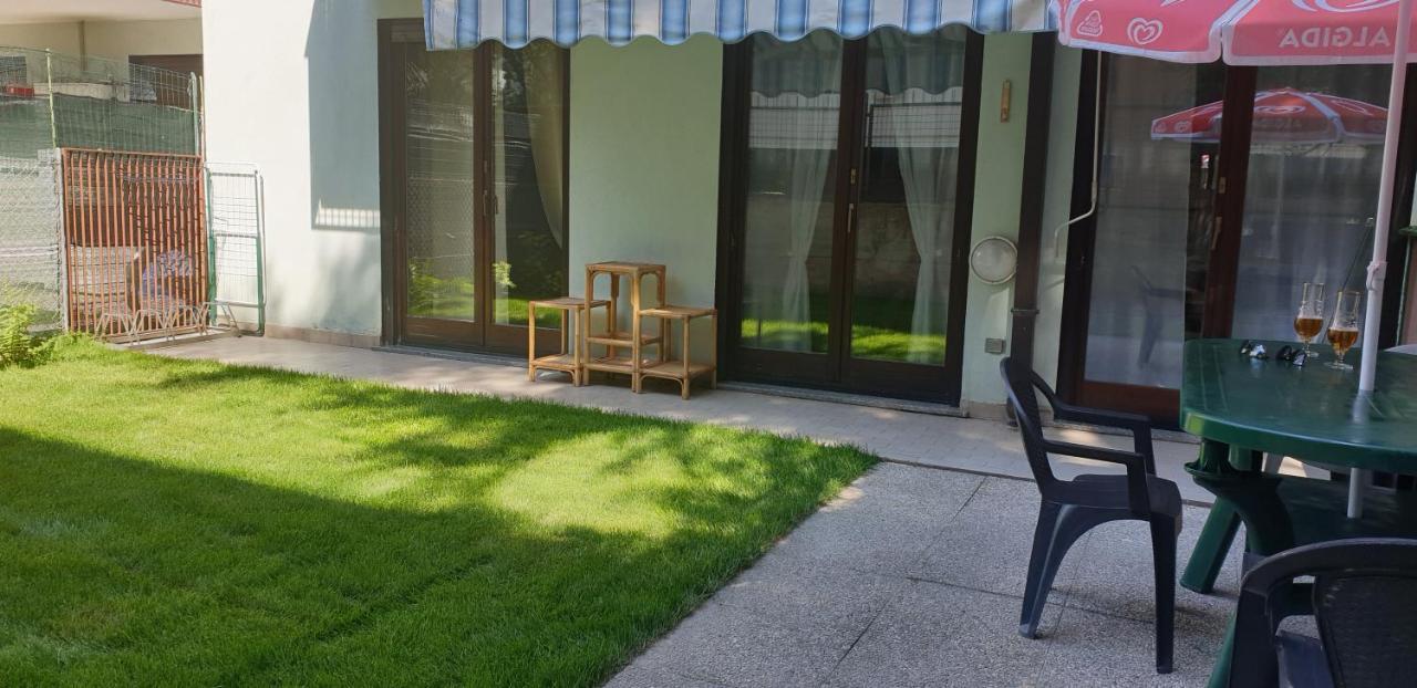 Holiday Residence With Private Garden Exteriör bild